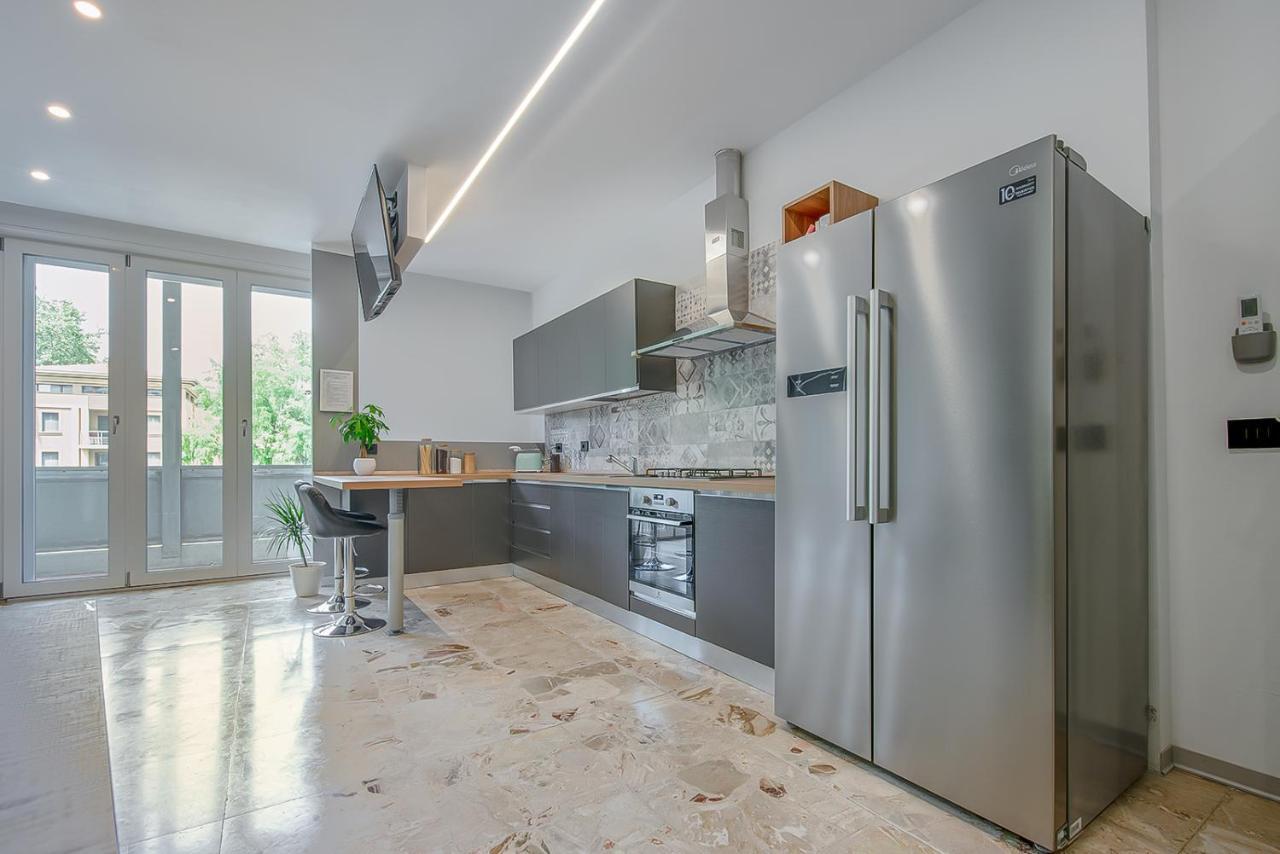 Alle Porte Del Centro - Guest House - Reggio Emilia - Ingresso Centro Storico - Parcheggio Gratuito Εξωτερικό φωτογραφία